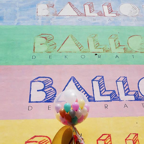 "BIG BANG"/ Befüllter transparenter Latex - Ballon / circa 90cm / Farben WÄHLBAR – Bild 3
