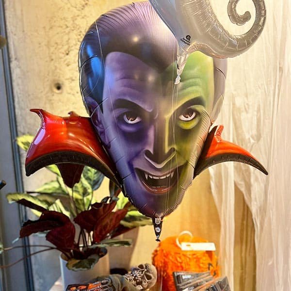 Dracula Folienballon 91 cm breit – Bild 2